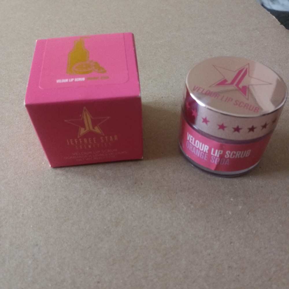 Jeffree Star Orange Soda Lip Scrub chrome cap